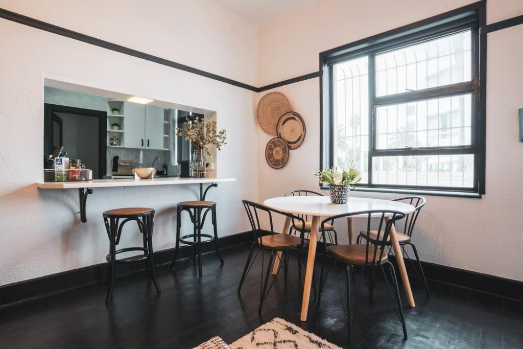 Cozy One-Bedroom In The Heart Of Sea Point Cidade Do Cabo Exterior foto